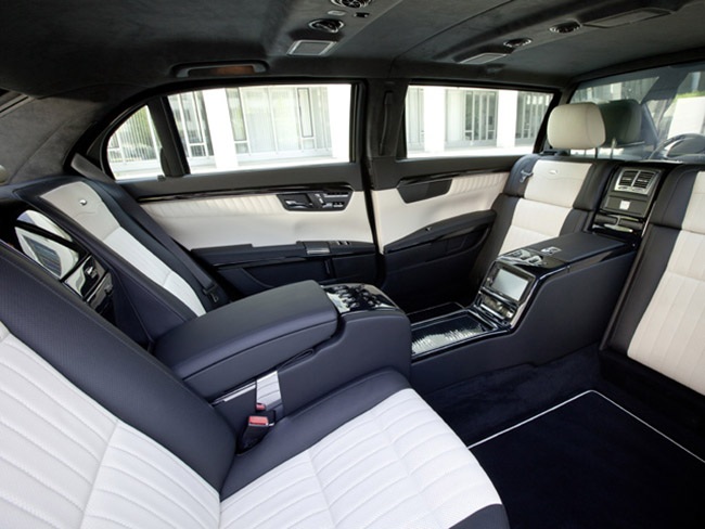 Hai chiếc limousine chống đạn của Mercedes-Benz có mặt tại Việt Nam - 7 Tất cả các cửa sổ, kính
lái và kính sau của