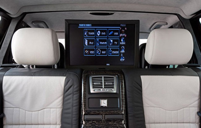Hai chiếc limousine chống đạn của Mercedes-Benz có mặt tại Việt Nam - 9 Tất cả các cửa sổ, kính
lái và kính sau của