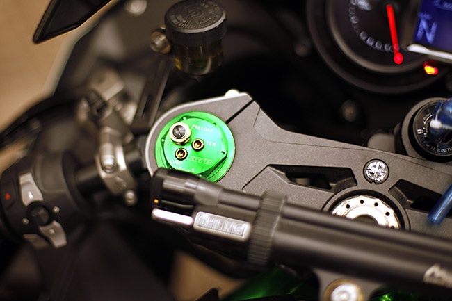 Kawasaki H2 có giá bán 1,065 tỉ đồng tại Việt Nam - 16 Bộ giảm xóc trước dạng up-side-down có thể điều khiển được các chế độ thích ứng