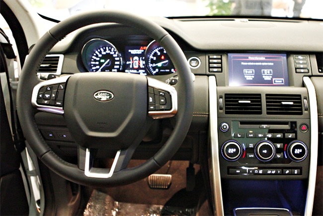 Land Rover Discovery Sport khởi điểm từ 2,55 tỉ đồng - 7 Như Phúc