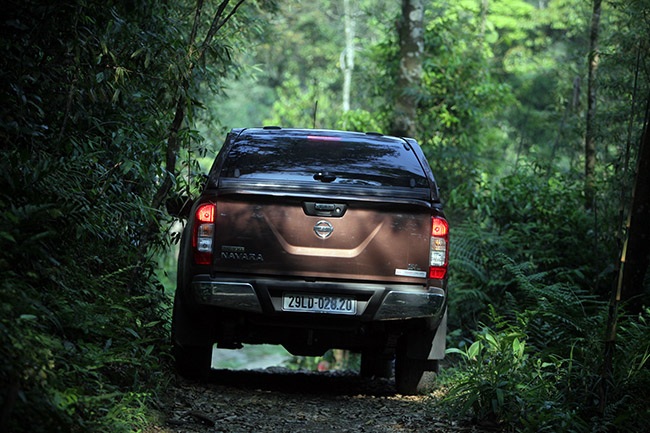 Nissan NP300 Navara có gì mới? - 12 Bảng đồng hồ chính của Navara AT