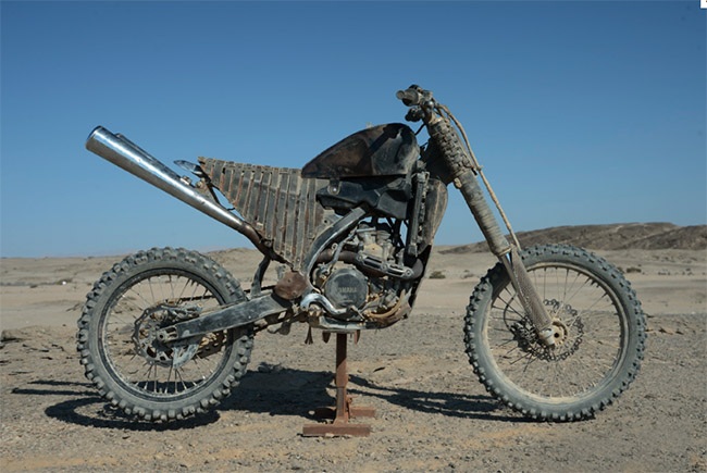 Những chiếc xe độ phong cách... đồng nát trong Mad Max - 12 Minh Thanh