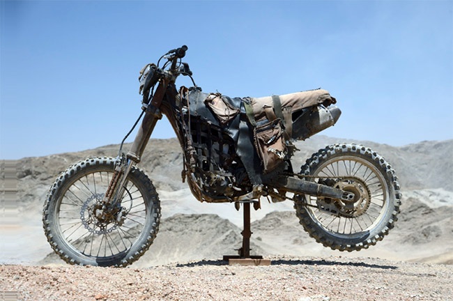 Những chiếc xe độ phong cách... đồng nát trong Mad Max - 16 Minh Thanh