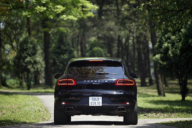 Porsche Macan - 2,69 tỉ đồng chưa phải là tất cả… - 5 Macan là dòng SUV cỡ nhỏ được đánh giá là giúp Porsche vượt qua cơn khủng hoảng về doanh số