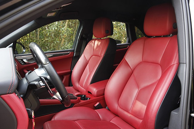 Porsche Macan - 2,69 tỉ đồng chưa phải là tất cả… - 2 Macan là dòng SUV cỡ nhỏ được đánh giá là giúp Porsche vượt qua cơn khủng hoảng về doanh số
