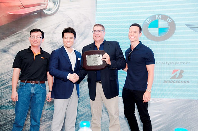 Bridgestone bắt tay BMW tại Việt Nam - 2 C