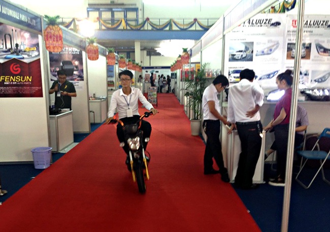 Auto Expo 2015 - Triển lãm của xe đạp điện và tìm kiếm đối tác - 14 Mẫu Subaru Outback là điểm nhất sáng nhất của triển lãm Auto Expo năm nay