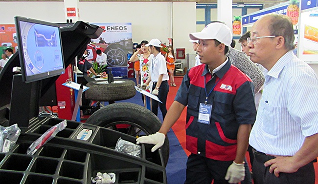 Auto Expo 2015 - Triển lãm của xe đạp điện và tìm kiếm đối tác - 4 Mẫu Subaru Outback là điểm nhất sáng nhất của triển lãm Auto Expo năm nay