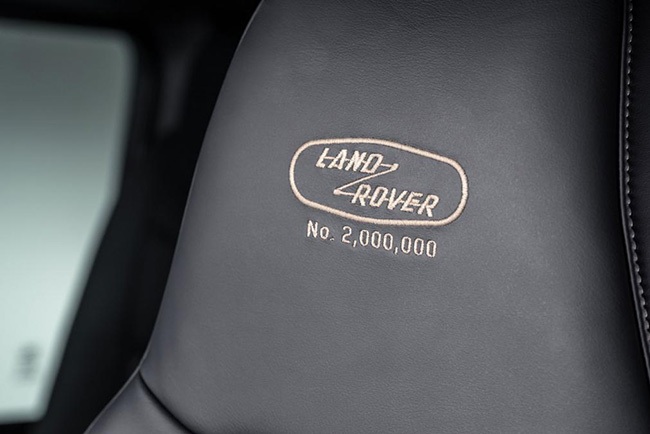 Land Rover Defender - Huyền thoại off-road đã có 2 triệu chiếc - 10 Land Rover Defender - Huyền thoại off-road đã có 2 triệu chiếc