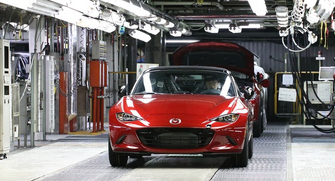 Toyota GT86 mới sẽ phát triển từ Mazda Miata? - 1 Mẫu xe thể thao bình dân bán nhiều nhất thế giới: Mazda Miata