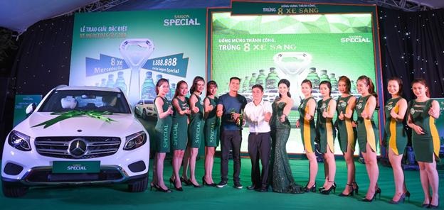 Đam mê nghiệp đứng bếp, ông bố 9X bất ngờ trúng xe hơi tiền tỷ - 2 Đam mê nghiệp đứng bếp, ông bố 9X bất ngờ trúng xe hơi tiền tỷ - 2