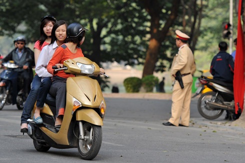 Muốn bảo vệ tương lai của con trẻ, trước tiên hãy cho chúng sự an toàn - Ảnh 1. Muốn bảo vệ tương lai của con trẻ, trước tiên hãy cho chúng sự an toàn - Ảnh 1.