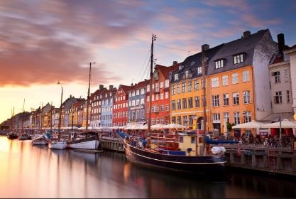 Sức hút khó cưỡng của hồ nước trong kiến trúc hiện đại - 1 Copenhagen xinh đẹp với hệ thống sông hồ uốn quanh (Ảnh: Internet).