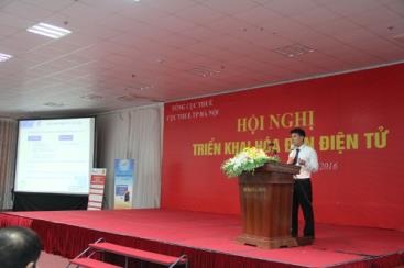 Gần 5.000 doanh nghiệp Hà Nội tập huấn sử dụng hóa đơn điện tử - 1 Đại diện VNPT trình bày giải pháp hoá đơn điện tử tại hội nghị tập huấn