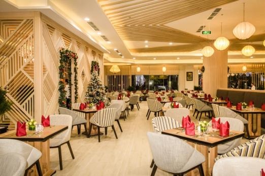 Nghỉ dưỡng đẳng cấp tại Vinpearl Cần Thơ Hotel với chương trình “Ở 2 trả 1” - 3 Không gian ấm cúng tại nhà hàng Mekong Breeze
