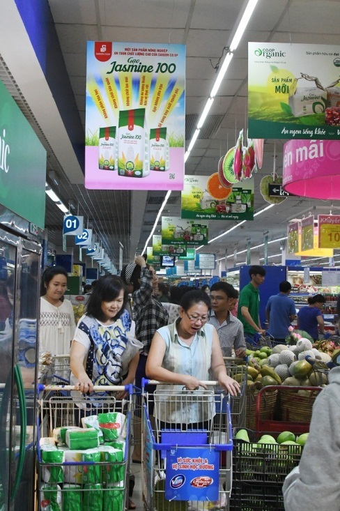 Cuối tuần này Co.opmart tặng 90.000 bình nước lau sàn và nước rửa chén miễn phí cho khách - 2 Cuối tuần này Co.opmart tặng 90.000 bình nước lau sàn và nước rửa chén miễn phí cho khách - 2