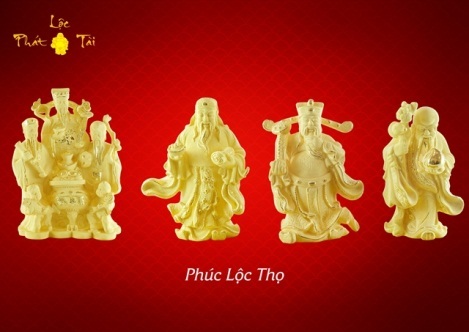 Mỹ nghệ chiêu Tài – Đón ngày trăng Lộc - 2 Bộ ba tam Tiên Phúc - Lộc - Thọ (còn gọi là Tam Đa) tiêu biểu cho ba hạnh phúc lớn nhất của con người: điều lành (Phúc), sự thịnh vượng (Lộc) và tuổi thọ (Thọ). Cả ba vị thần hợp lại tượng trưng cho những giá trị nhân văn tốt đẹp mà con người luôn hướng tới.