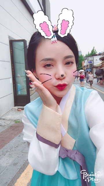 Nhan sắc "vạn người mê" của ứng viên Hoa hậu quý bà châu Á - 2 Nhan sắc đằm thắm của bà mẹ một con nhưng vẫn nhí nhảnh