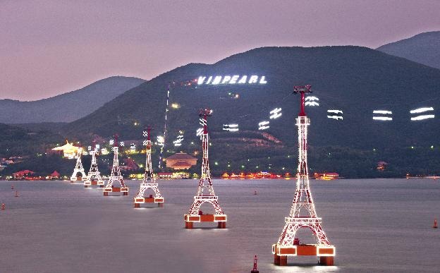 Đón năm mới rực rỡ tại Vinpearlland Nha Trang - 1