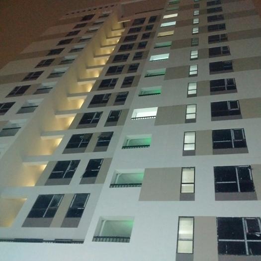 Valencia Garden: Ấm áp trong ngày bàn giao những căn hộ đầu tiên - 3 Ánh sáng ấm áp từ các căn nhà báo hiệu cuộc sống mới an lành ở Valencia Garden