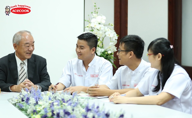 Hảo Hảo – Sản phẩm được yêu thích nhất tại thành thị 2018 - 3 Acecook được vinh danh thứ hạng 11 trong ngành hàng tiêu dùng nhanh (FMCG) trên bảng xếp hạng “100 nơi làm việc tốt nhất Việt Nam”