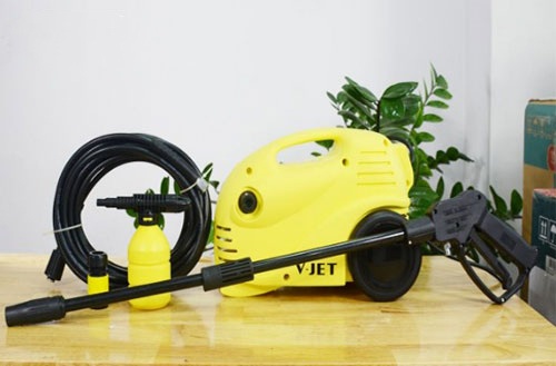 Review máy rửa xe mini hot nhất hiện nay - 1 Máy rửa xe V-Jet VJ100 giá rẻ
