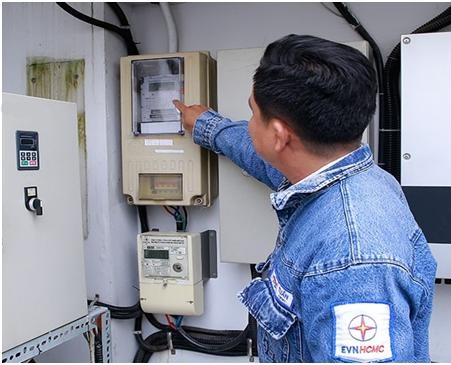 EVN triển khai lắp điện kế 2 chiều cho các tỉnh miền Tây - 2 Thành Phố Hồ Chí Minh đi đầu triển khai lắp đặt điện kế 2 chiều cho người dân