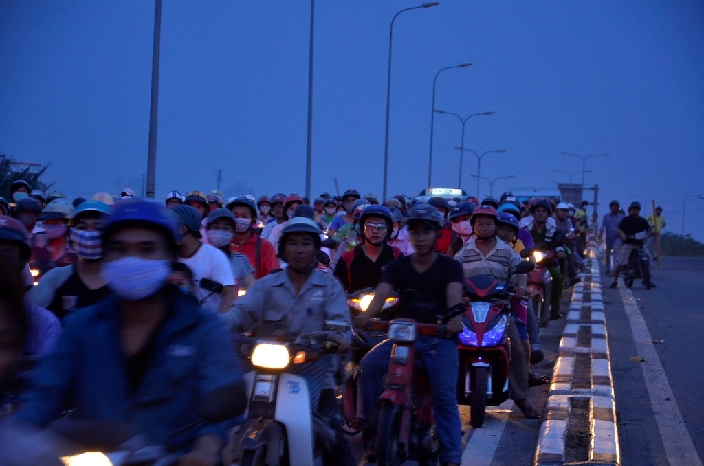 Giao thông qua khu vực ùn ứ kéo dài