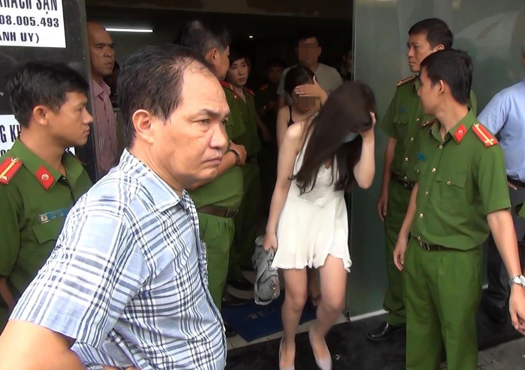 3-1477401546441 3-1477401546441