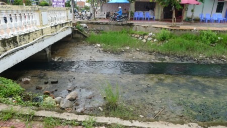 Dòng kênh “đen” nhiều năm “tra tấn” người dân thành phố - 9