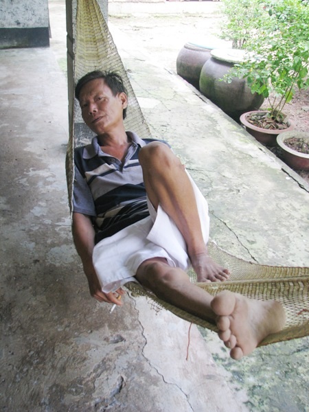 "Mẹ đã mất rồi, giờ hai chị em con không muốn mất thêm cha !" - 2