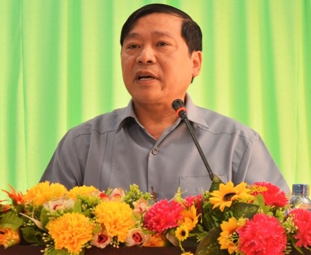 Ông Lại Xuân Môn (đoàn ĐBQH tỉnh Bạc Liêu) trả lời ý kiến, kiến nghị của cử tri tỉnh Bạc Liêu.