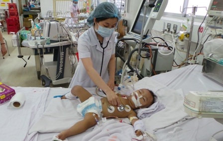 Ít nhất 25 trẻ ở 3 trường mầm non đã bị dịch tay chân miêng tấn công