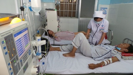 Tuyến y tế cơ sở cần tăng cường đầu tư cả nhân sự và trang thiết bị để thu hút bệnh nhân