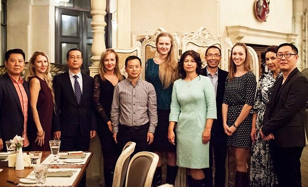 Đại gia Trung Quốc vung tiền kiếm "vợ Tây" - 3 Trung tâm môi giới hôn nhân OCD từng môi giới thành công cho nhiều cặp đôi