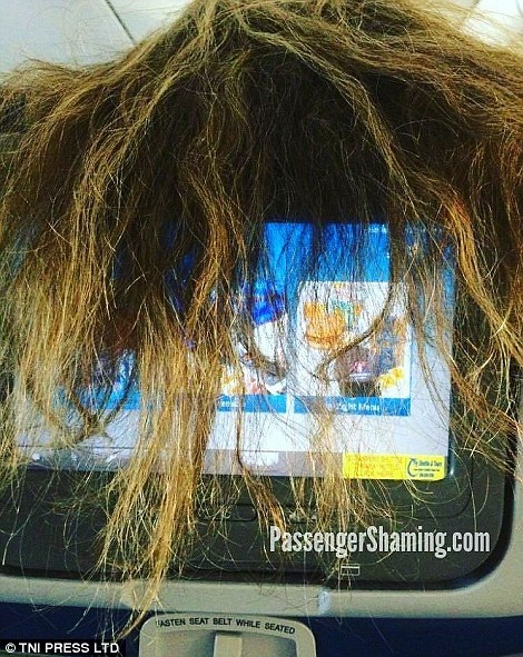 Du khách phơi bụng mỡ, mang búp bê tình dục lên máy bay - 8 Có khi nào bạn thấy phiền lòng vì mái tóc lòa xòa phía trước?