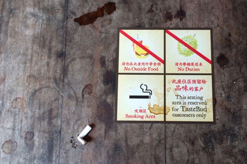 Một số nhà hàng ở Singapore có biển cấm ăn sầu riêng