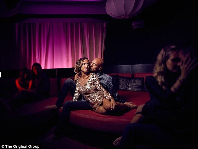 Chuyến tàu đặc biệt dành cho các cặp đôi với “hành trình đam mê” - 2 Không gian của một trong những căn phòng “playroom”