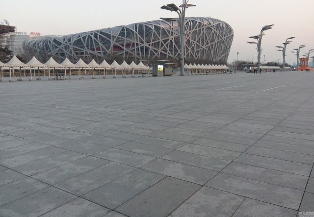 Bắc Kinh vắng vẻ lạ thường khi người dân về quê ăn Tết - 8 Sân vận động tổ chim ở Bắc Kinh trong ngày giáp tết