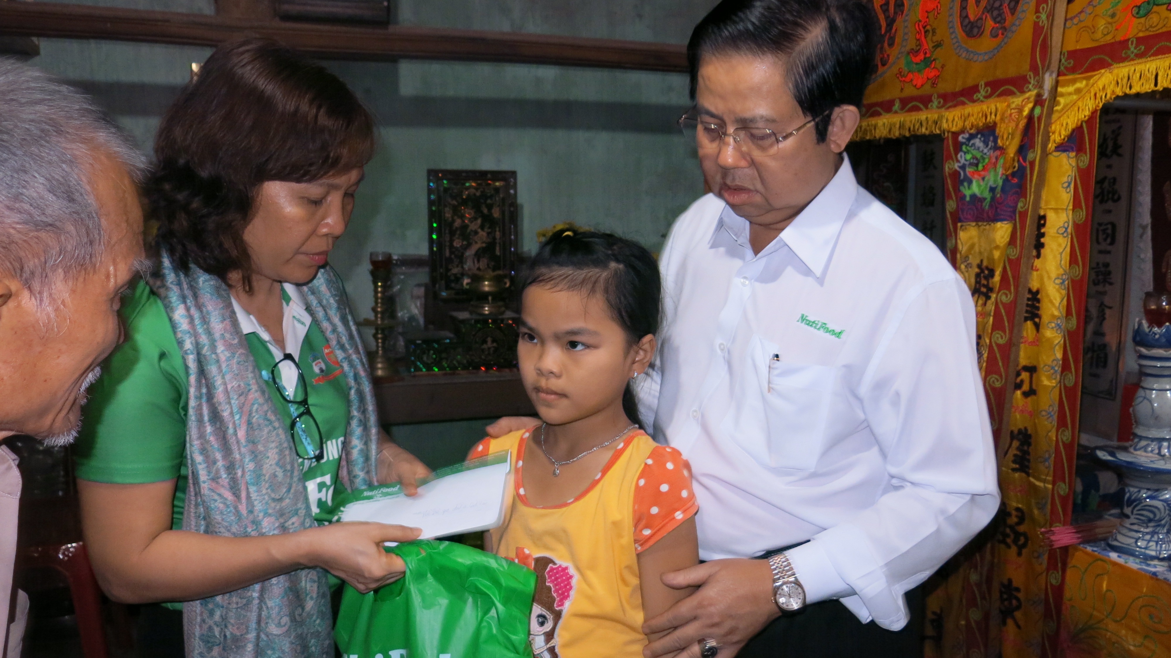 Thăm gia đình chị Nguyễn Thị Hoa ở Cát Tài