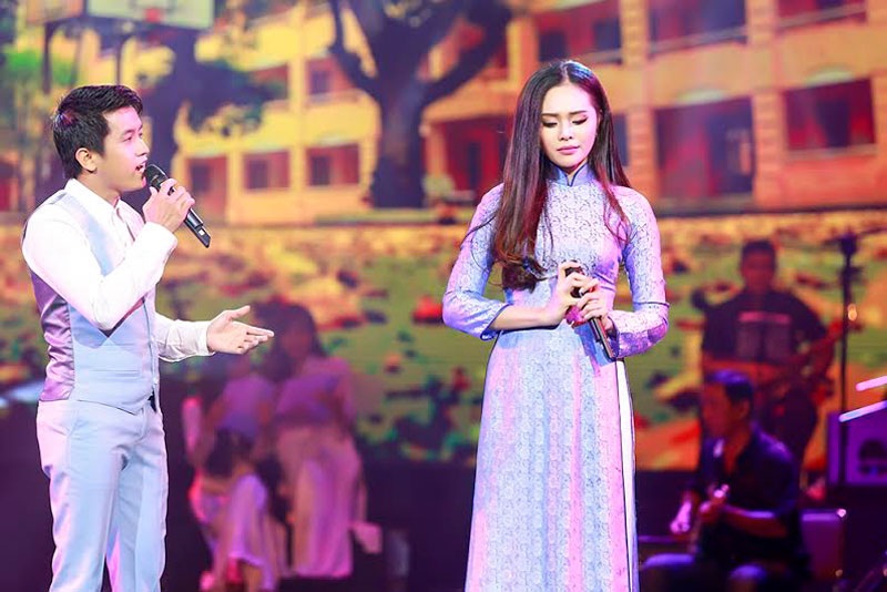 Ca sĩ “hiện tượng mạng” lần đầu tiên tổ chức minishow tại Hà Nội - Ảnh 2. Ca sĩ “hiện tượng mạng” lần đầu tiên tổ chức minishow tại Hà Nội - Ảnh 2.
