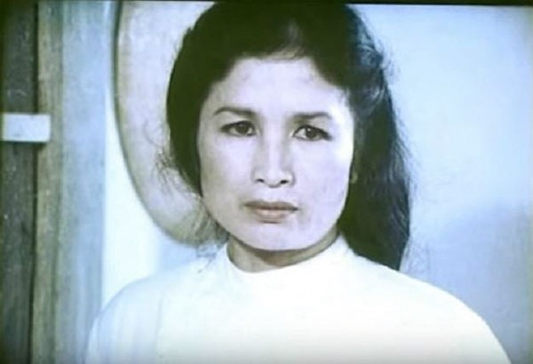 Tiết lộ thú vị về “dàn mỹ nhân” phim “Dòng sông hoa trắng” - 2 NSND Trà Giang trong phim Dòng sông hoa trắng