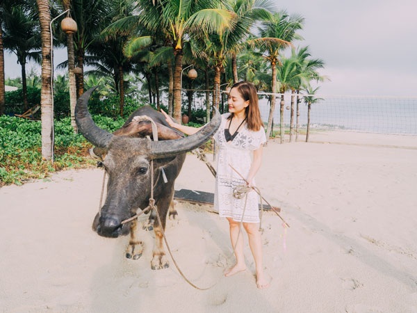 Diễn viên Lan Phương khoe vẻ đẹp vừa trong trẻo vừa quyến rũ - 9 Lan Phương chia sẻ, trong tháng 11, c sẽ đảm nhận vai trò dẫn đắt trong một gameshow ca nhạc mới trên sóng truyền hình.