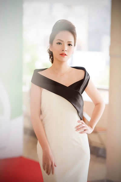 MC Đan Lê “gái hai con” vẫn rất cuốn hút - 3 MC Đan Lê “gái hai con” vẫn rất cuốn hút - 3