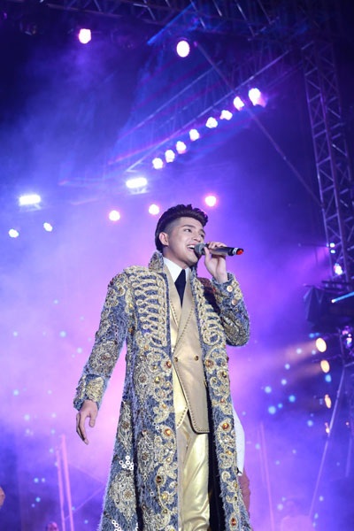 Live Concert Noo Phước Thịnh – Đón đầu xu thế live-stream - 1 Ca sỹ Noo Phước Thịnh có đêm nhạc thành công tại TP Hồ Chí Minh.