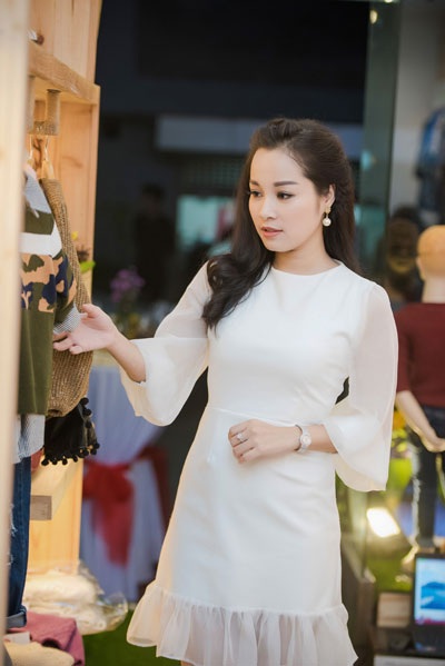 Bà mẹ trẻ rất quan tâm tới trang phục của trẻ nhỏ.