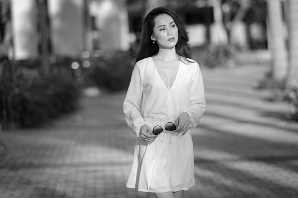 Á hậu Thái Như Ngọc đẹp tinh khôi - 9 
Thái Như Ngọc khoe vẻ đẹp quyến rũ, dịu dàng với đầm trắng.