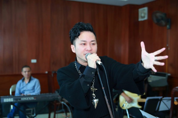 Chờ đợi gì ở màn kết hợp của Tùng Dương và Hà Trần? - 3 Chờ đợi gì ở màn kết hợp của Tùng Dương và Hà Trần? - 3