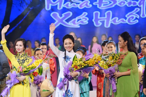 “Mùa đông xứ Huế” dịu ngọt trong lòng khán giả Hà Nội - 8 “Mùa đông xứ Huế” dịu ngọt trong lòng khán giả Hà Nội - 8