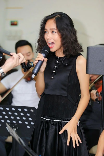 Thu Phương tự giảm phần lớn cát- sê để ủng hộ Hoàng Rob - 10 Thu Phương tự giảm phần lớn cát- sê để ủng hộ Hoàng Rob - 10